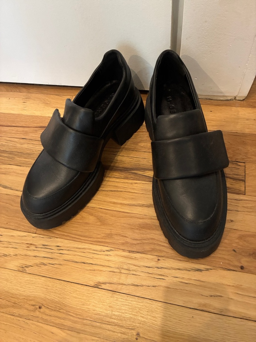 M. Gemi Black Leather Slip-On Velcro Loafers